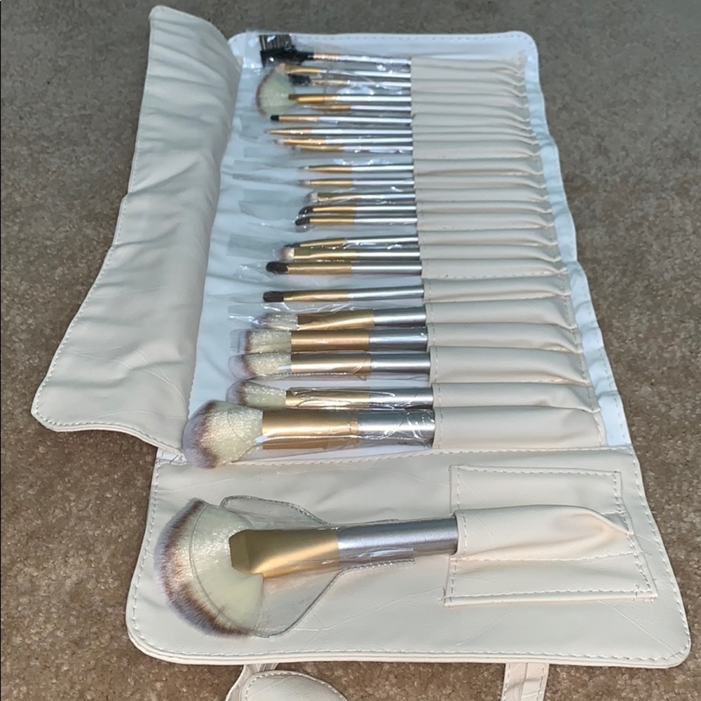 Makeup brush set